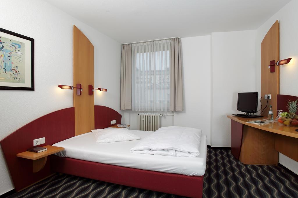 Stadthotel كاسيل المظهر الخارجي الصورة